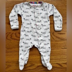 Magnetic Me 0-3 Months